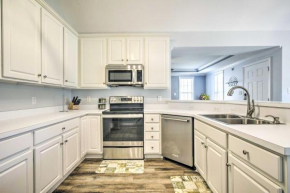 Welcoming Abode with Yard about 1 Mi to Dtwn Apex!